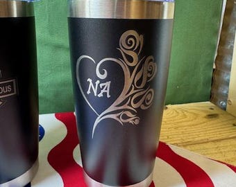 NA Tumbler 20 oz. Cup: Heart and Roses
