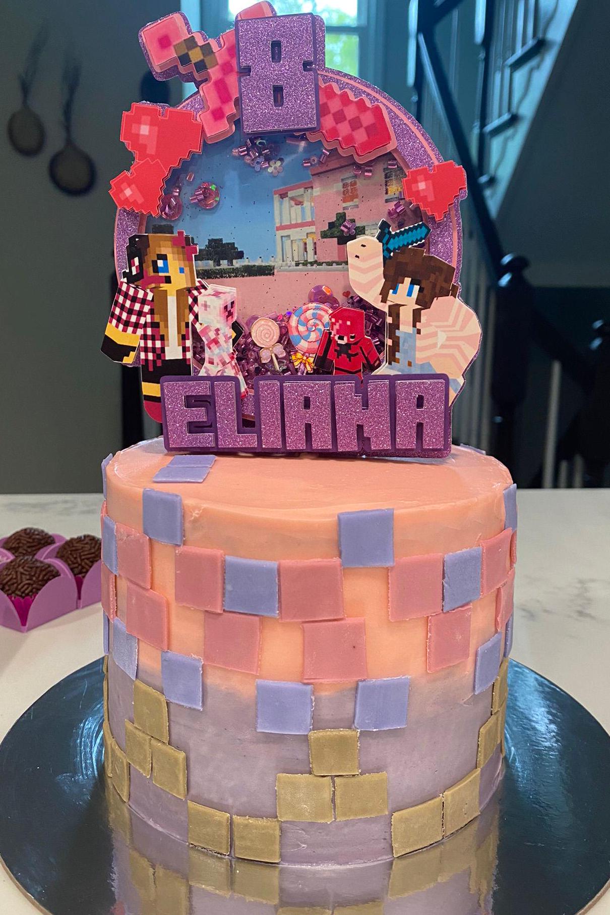 Minecraft Cake Topper Shaker