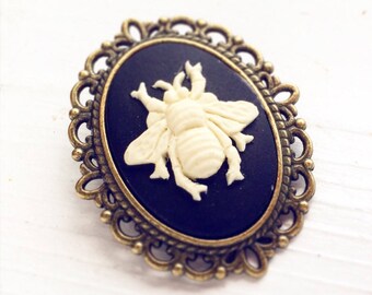 Bee Cameo Brooch Bee Lover Gifts Cameo jewelry Gift for Her