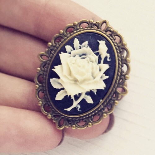 10PCS Vintage Flatbacks Cabochon Rose Flower Resin Lucite Cameo 10MM NVGCA 10PCS Vintage Flatbacks Cabochon Rose Flower Resin Lucite Cameo 10MM NVGCA