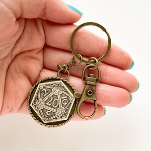 D20 Keychain Dungeons and Dragons Key Chain Accessory Nerdy Gift for ...