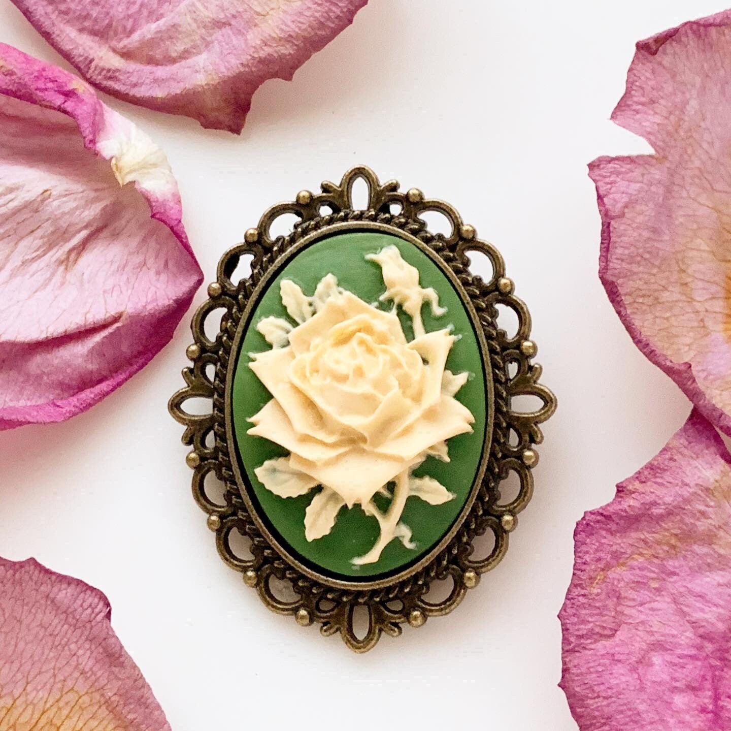 Vintage　1960s’　green rose　brooch Rose Cameo Brooch Green Rose Pin Cameo Jewelry - Etsy