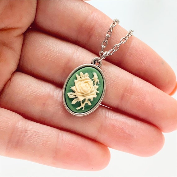 Rose Cameo Necklace Green Irish Rose 