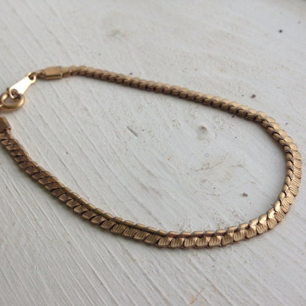 Avon Bracelet / Vintage / Snake Chain / Gold Tone