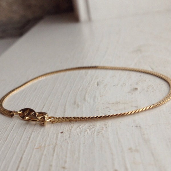 Trifari Snake Chain Bracelet / Vintage Gold Tone