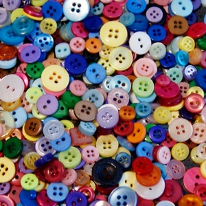 200 Small Button Mix , Rainbow Mix assorted sizes and shapes, Sewing, Crafting, Jewelry  (591 B)