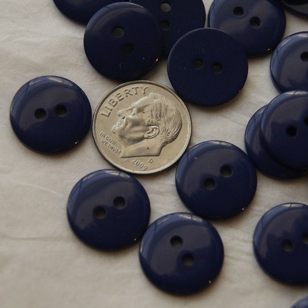 25 Purple Buttons, 9/16", 2 Hole, Matching buttons (SB  109)