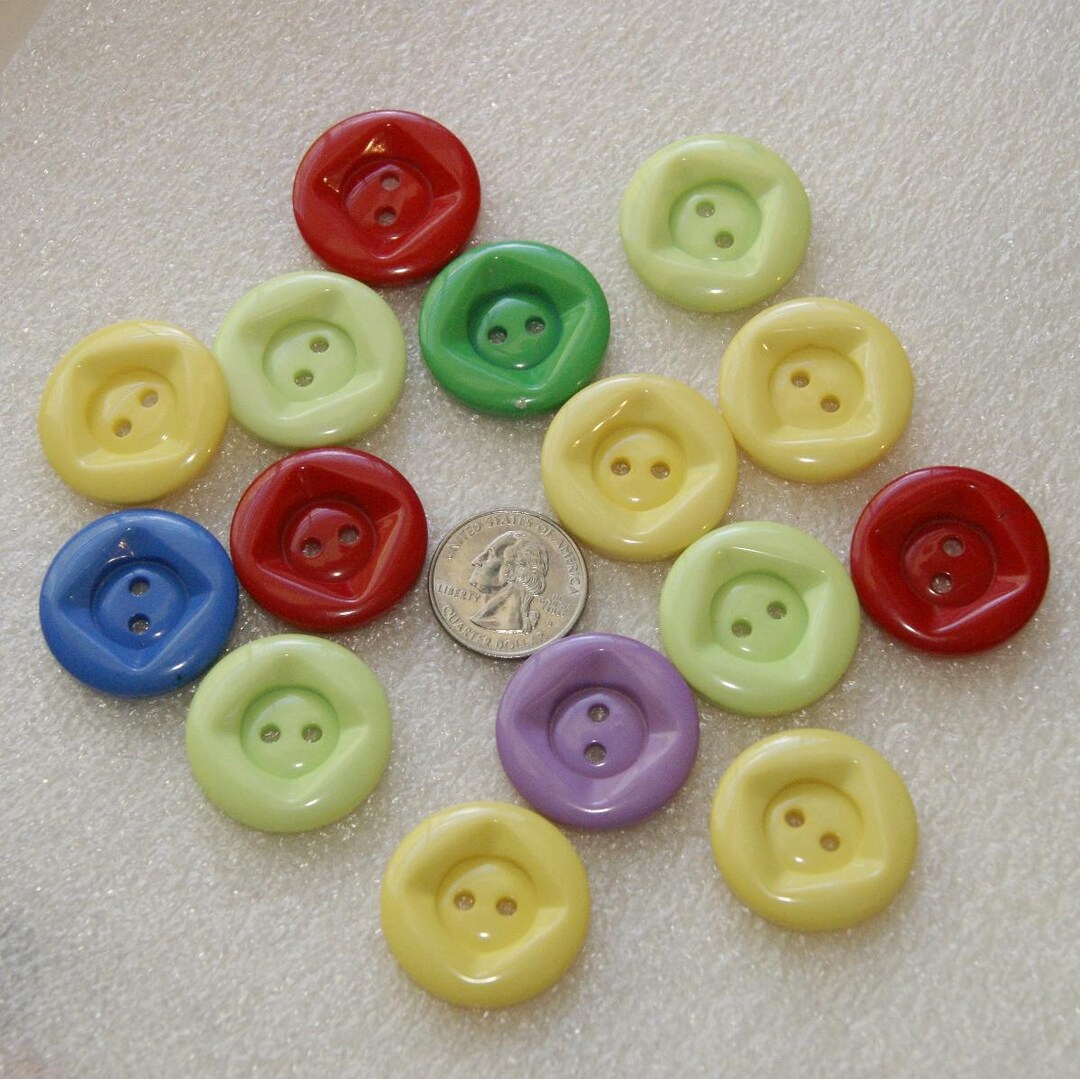 15 Buttons, Mix Colors 1 1/4" Matching Buttons Crafting Jewelry Collect ...