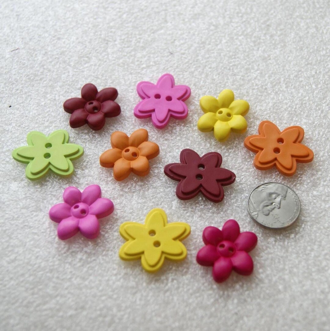 10 Flower Buttons, 1