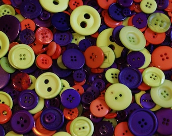 100 Buttons Halloween Mix, Lime Green, Bright Orange, Purple Assorted sizes -  Grab Bag (1709)