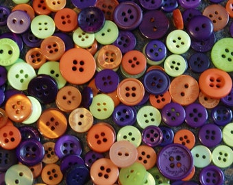 100 Buttons, Small sizes, Sewing, 2021 Halloween Mix, Craft Buttons, Grab Bag, Crafting, Jewelry, Collect (1708)