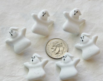 6 Ghost Buttons, 7/8" Shank Back, White Buttons, Plastic Resin, Halloween Ghost Buttons (SB 52 )
