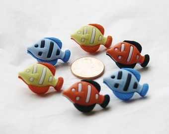 6 Tropical Fish Buttons, Embellishmest Buttons, 2 of each color, (SB 3 )