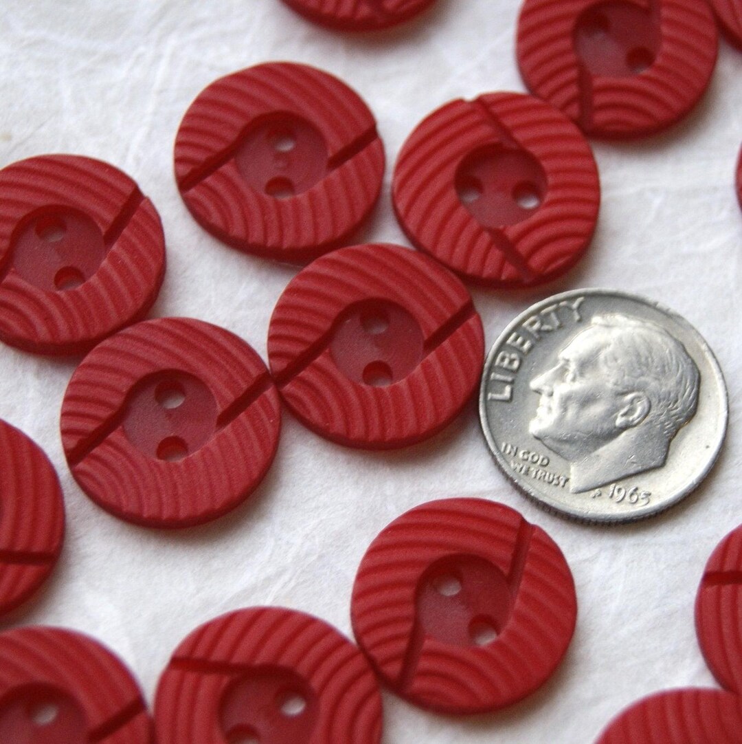 Red Rag Button 18 Red Buttons, 9/16