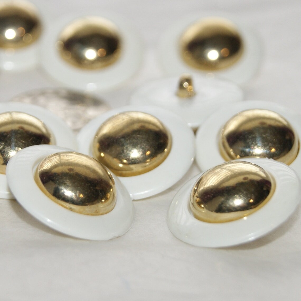 Shank Button Gold Rim 12 Gold and White Shank Wide Rimmed Gold Center Buttons, Sewing ...