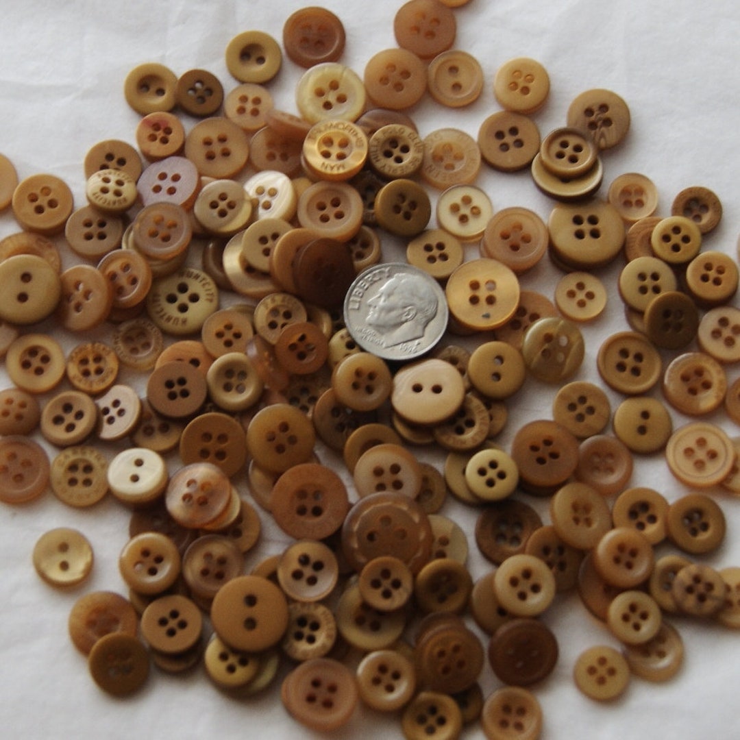 500 Buttons Small Button Mix, Rainbow Color Mix Assorted Sizes, Sewing,  Crafting, Jewelry 590 B 