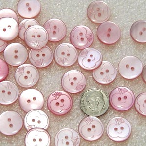 15 Pink Buttons, 7/8", 2 hole, Embossed Apple Matching Buttons, Sew Through Sewing buttons (SB 987)