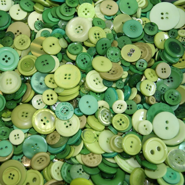 50 Green Mix Buttons, RAIN FOREST, Assorted Buttons, Crafting Jewelry Collect (1612)