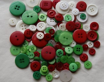 100  Green  Red  White, Assorted sizes, Christmas Button Mix  Crafting Jewelry Collect (1410)