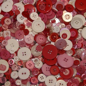 100 Pink Button Mix, Pink Red White assorted sizes, Grab Bag, Crafting,  Jewelry,  Collect (1605)
