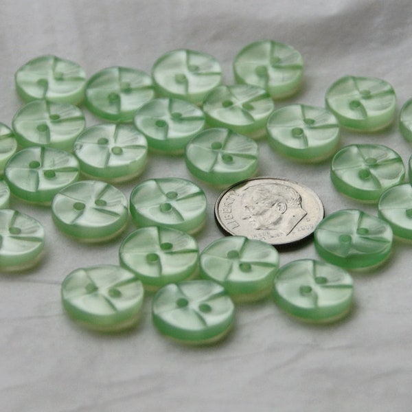 25 Buttons, Mint Green, Spring Green, 1/2" Matching Buttons, 1/4 Pie Cut (Ah 148)