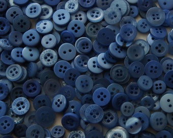 100 Blue Small Mix Buttons,  Crafting Jewelry Collect (1445)