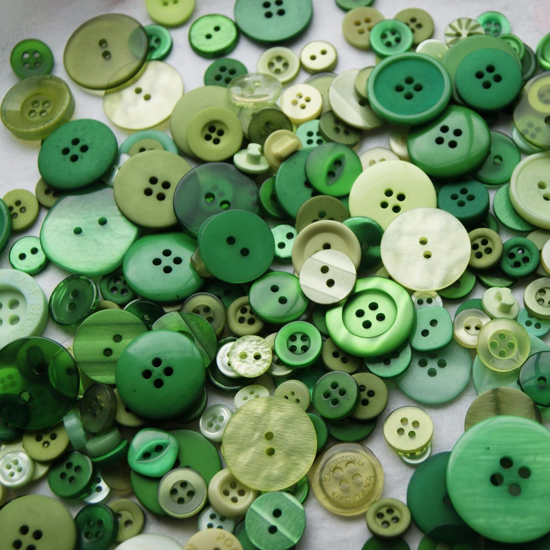 50 Green Mix Buttons, RAIN FOREST, Assorted Buttons, Crafting Jewelry ...