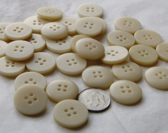 32 White Buttons, Off White Ivory color, 11/16" Matching Buttons, Sewing, Crafting, Jewelry, Collect (P 41)