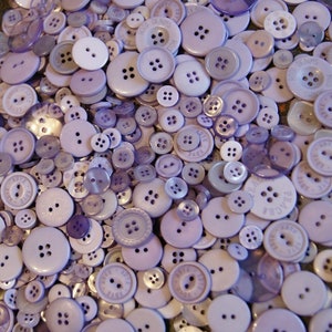 100 Lavender Buttons, Assorted Size Mix, Sewing Crafting Jewelry Collect (1398 )