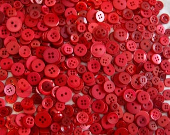 500 Red Buttons, Small Button Mix, Craft Buttons,  Grab Bag , Jewelry (1118)