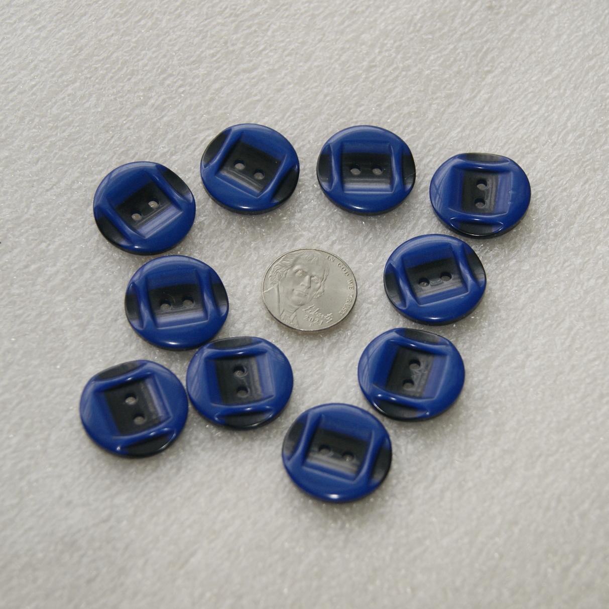 10 Blue Buttons, 7/8