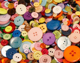 50 Button Rainbow Mix, All Colors, Assorted sizes and shapes, Sewing, Crafting, Jewelry, Collect (594)