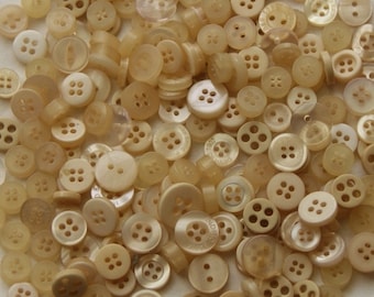 100 Small Buttons, Pale Tan,  Beige Button Mix, Flesh color Buttons assorted sizes (1584 a)