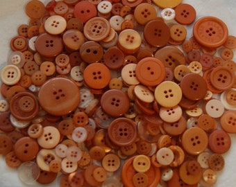 50 Orange Buttons, Shades of Orange Assorted size mix ,  Halloween Buttons, Crafting Buttons Jewelry Collect (571)