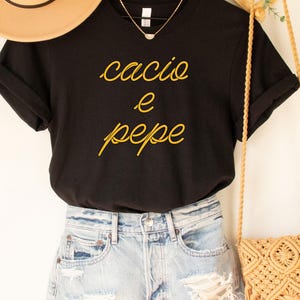 Cacio e pepe Tee, Pasta Shirt, Food Shirt, Italian Shirt, Pasta Lover Gift, Spaghetti Shirt, Italy Travel Gift, Travel Shirt, Italian