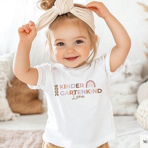 Personalisiertes Kindergartenkind Shirt Dino für Kindergartenstart, Geschenk für Start Kita, T-Shirt mit Namen Erster Kindergartentag imagem 4