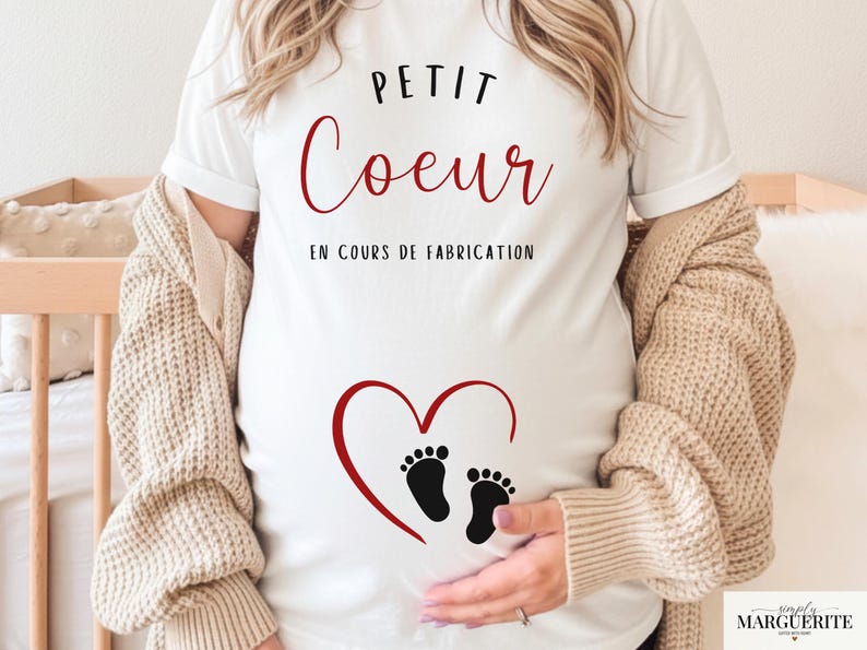 T-shirt annonce grossesse, annonce bébé, cadeau femme enceinte, tshirt grossesse future maman baby reveal petit cœur en cours de fabrication bild 1