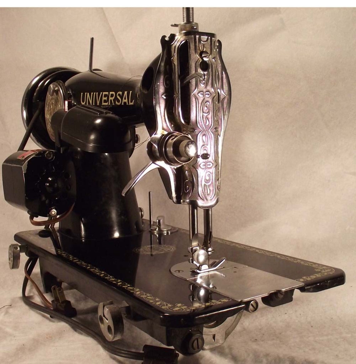 Universal Sewing Machine Antique 1930 Etsy