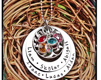 Collar personalizado con árbol genealógico estampado a mano
