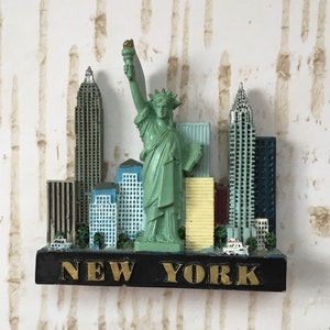 New York City, Statue of Liberty, Vintage Collectible Kitchen Magnet 3”