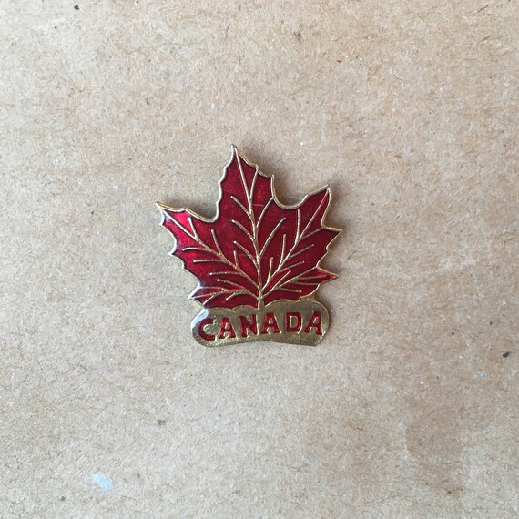 Canada Gold Maple Leafs Lapel Pins Lot of 5 Vintage #10234