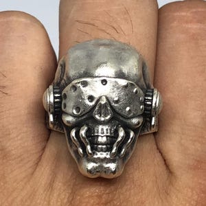 Megadeth Vic Rattlehead Silver Ring – Silence the World with Metal