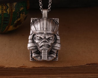 "Iron Maiden ""Powerslave"" handgeschnitzter Anhänger aus Silberhalskette – Trage die Macht des Pharao."
