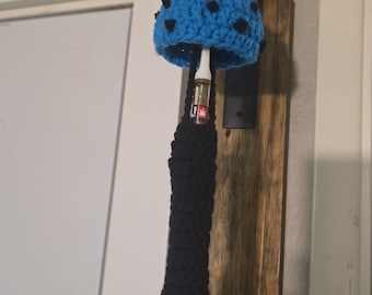 Crochet mushroom-dab pen keychain