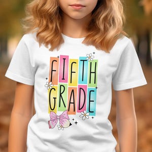 Camiseta de quinto grado para niños, camiseta de regreso a clases, camiseta divertida de quinto grado, camiseta de niña coqueta, camiseta femenina de quinto grado, camiseta del primer día de clases
