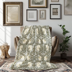 William Morris Blanket in Sage Cream Black, Pimpernel Throw, Plush Velveteen Blanket, Home Decor, Art Gift for Her, Cancer Support Gift