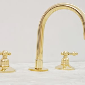 Unlacquered Solid brass bathroom vanity 3 holes faucet , deck mount faucet , brass bathroom faucet , vanity faucet , vanity 3 hole sink