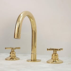 Unlacquered Solid Brass Bathroom Vanity 3 Holes Faucet , Deck mount faucet , Brass Bathroom Faucet, vanity faucet
