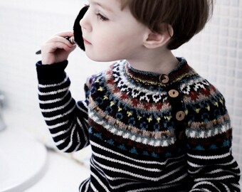 Suéter a rayas navy con fair isle Yoke