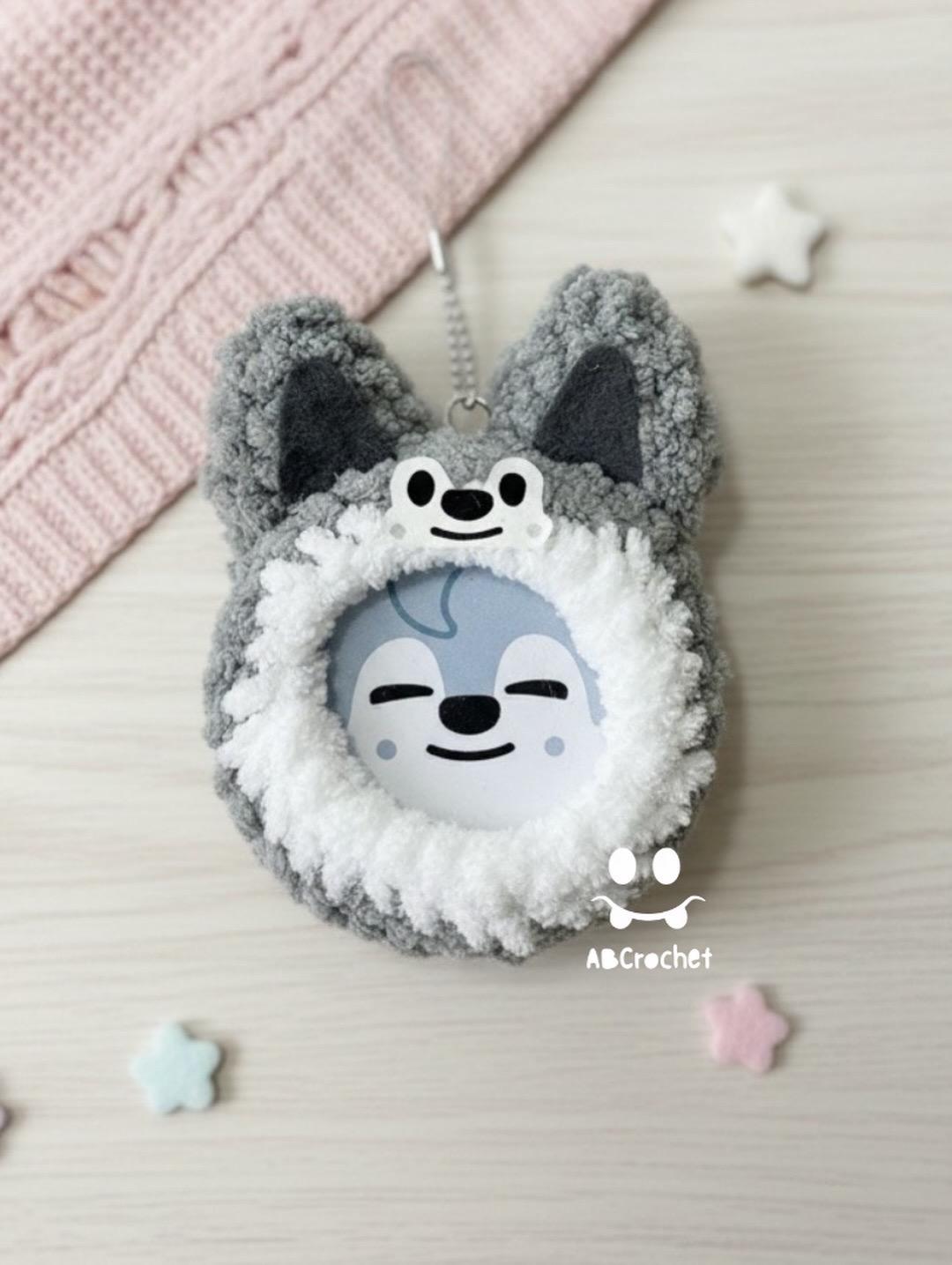 Mini SKZOO Baby Photo Frame Keychain Crochet Pattern | Stray Kids